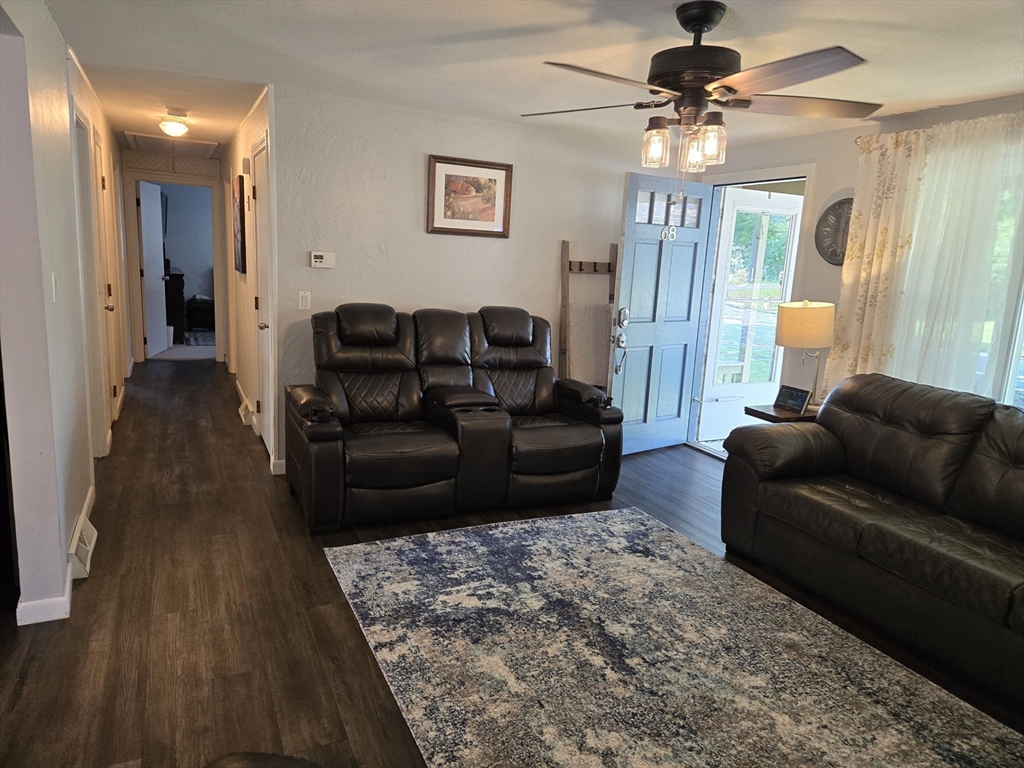 Brockton, Massachusetts, 02301, United States, 3 Bedrooms Bedrooms, ,1 BathroomBathrooms,Residential,For Sale,1895506