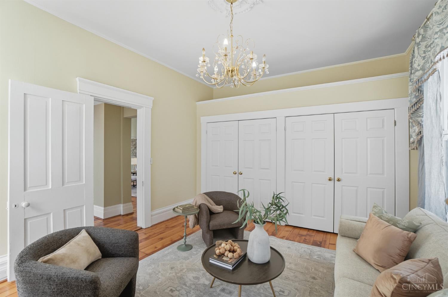 Cincinnati, Ohio, 45226, United States, ,Residential,For Sale,1996186