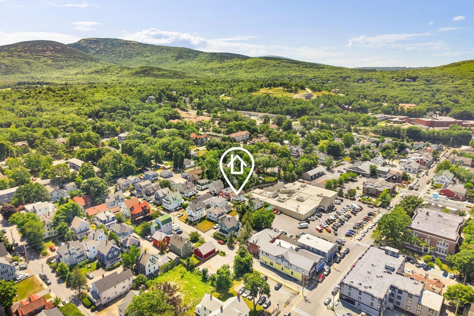 Greeley Ave, Bar Harbor, ME 04609