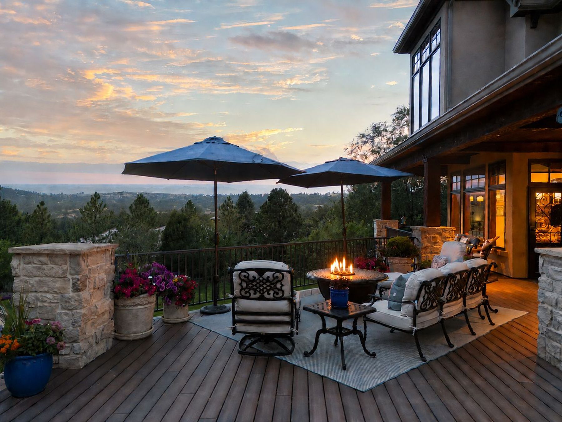 Distinguished 5 Bed  7 Bath Legacy Estate in Castle Pines Village - 物件實景
