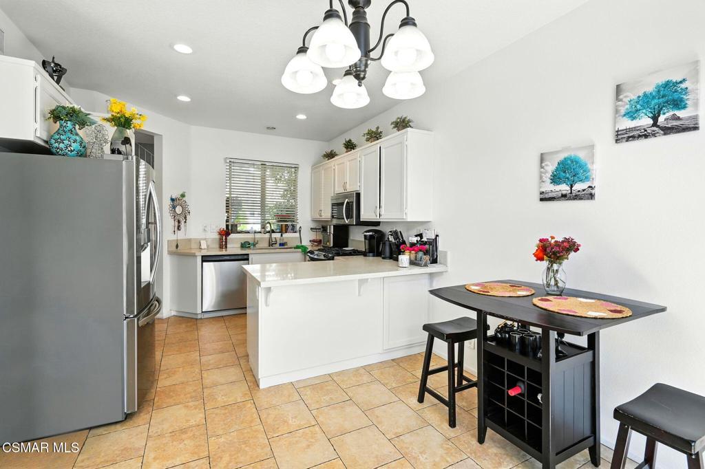 Moorpark, California, 93021, United States, 2 Bedrooms Bedrooms, ,3 BathroomsBathrooms,Residential,For Sale,1937149