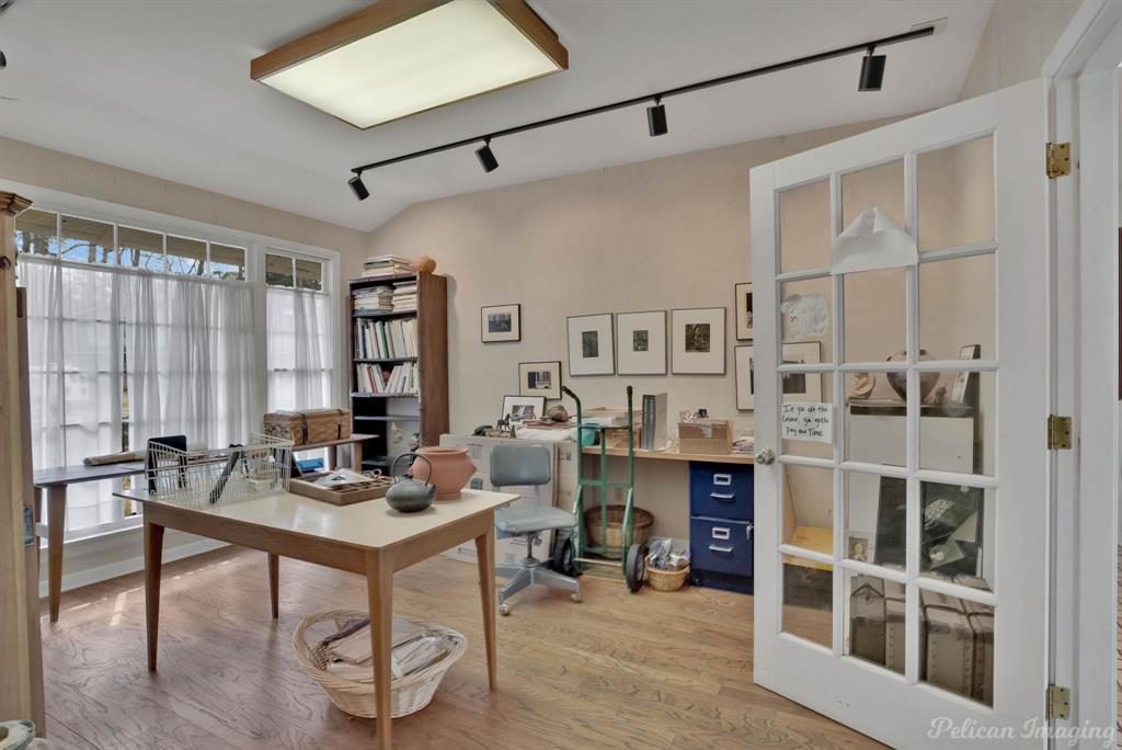 Shreveport, Louisiana, 71106, United States, 5 Bedrooms Bedrooms, ,4 BathroomsBathrooms,Residential,For Sale,1829039