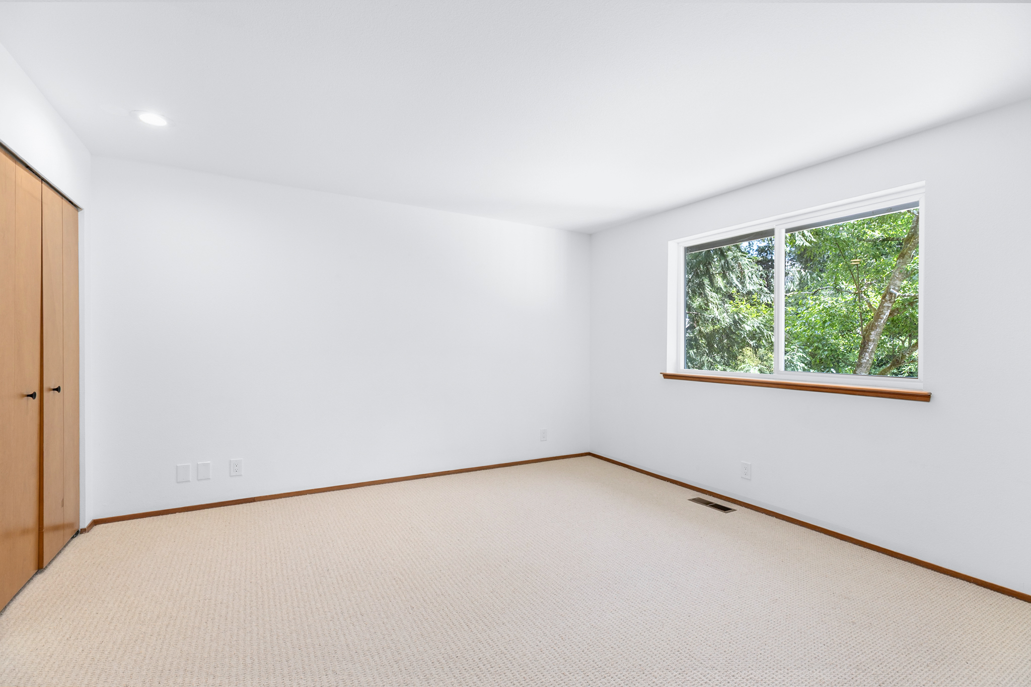  10095 NE Knight Rd, Bainbridge Island, WA 98110 - 物件實景