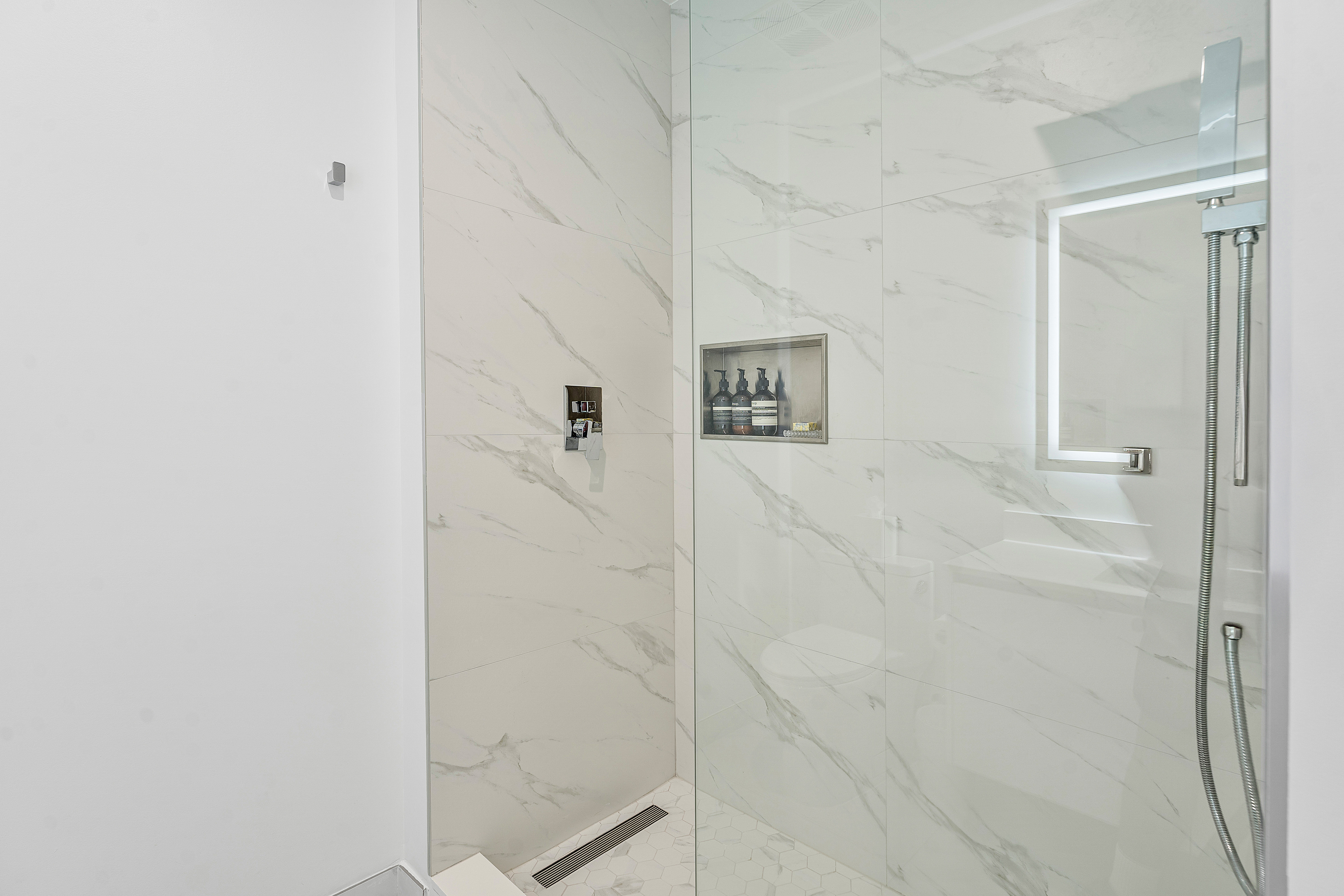  220 Lake Shore Drive, Lake Park, FL, 33403 - 物件實景