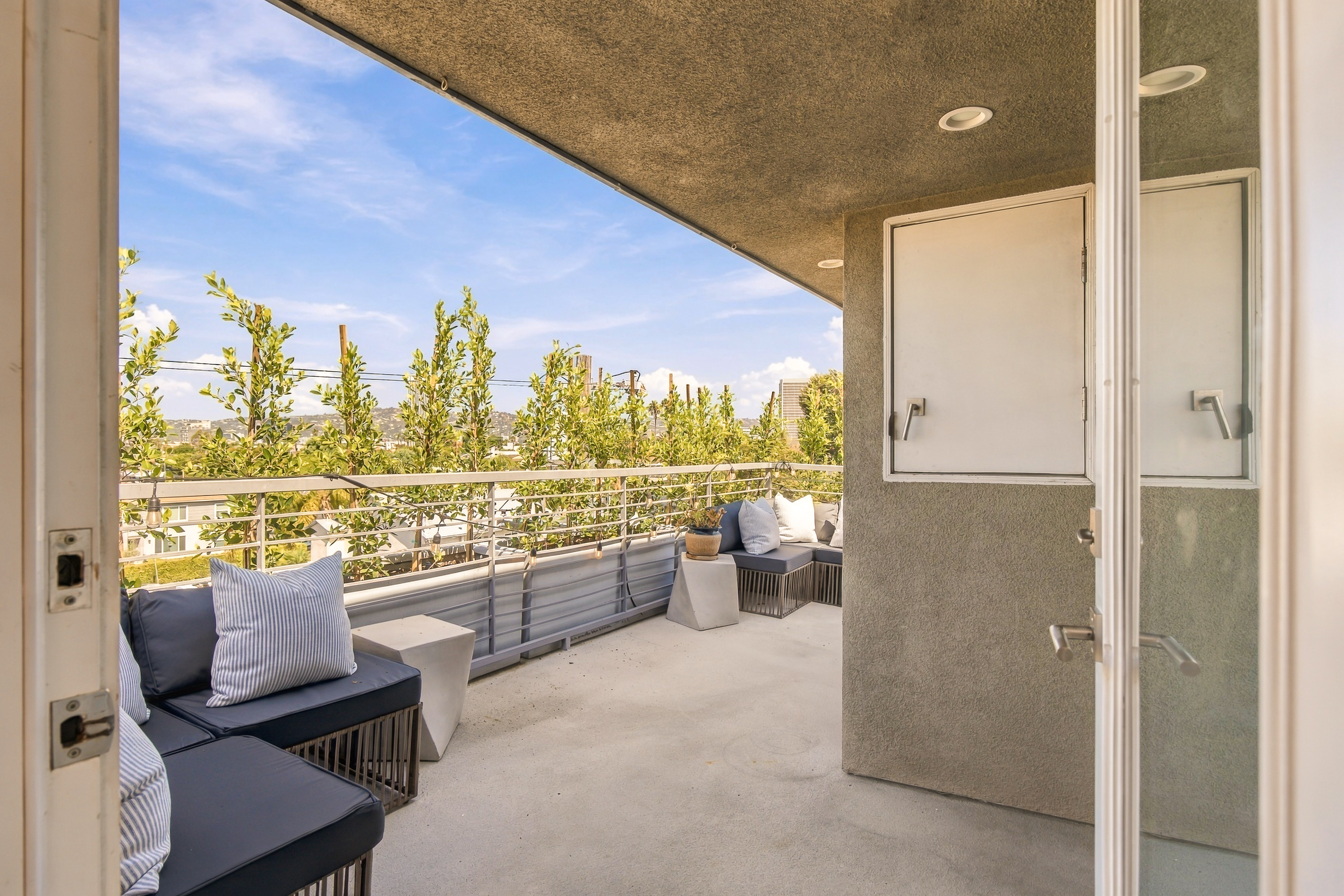  5411 West Wilshire Vista Lane, Los Angeles, CA 90019 - 物件實景