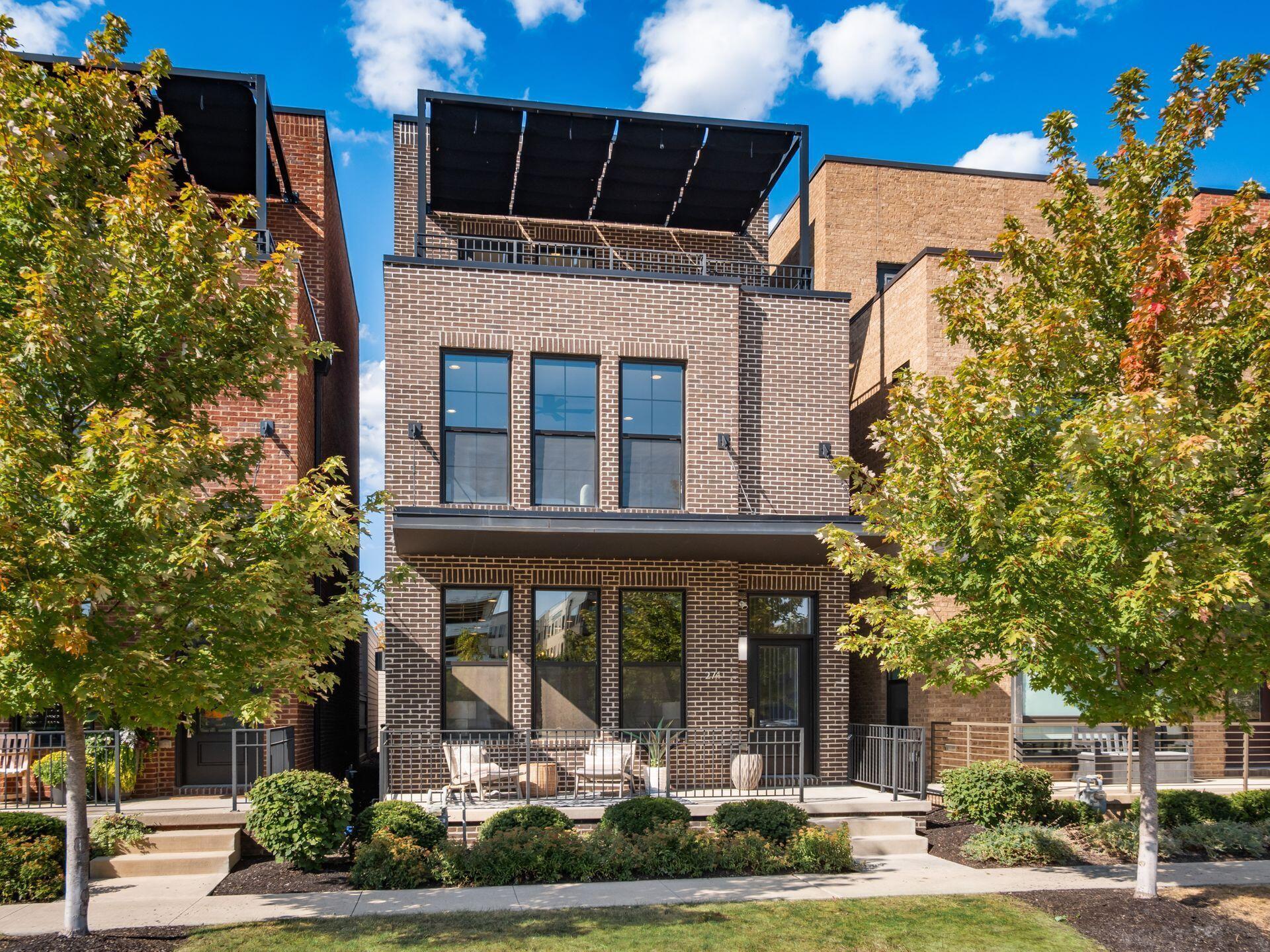 Columbus, Ohio, 43215, United States, 4 Bedrooms Bedrooms, ,4 BathroomsBathrooms,Residential,For Sale,1940716