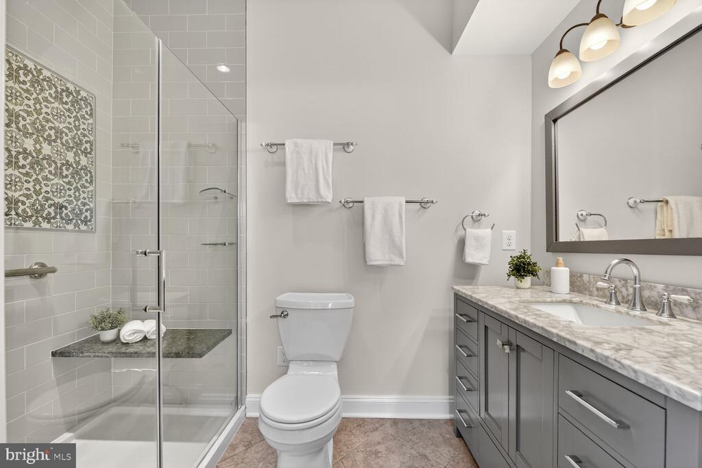 Arlington, Virginia, 22213, United States, 5 Bedrooms Bedrooms, ,5 BathroomsBathrooms,Residential,For Sale,1982488