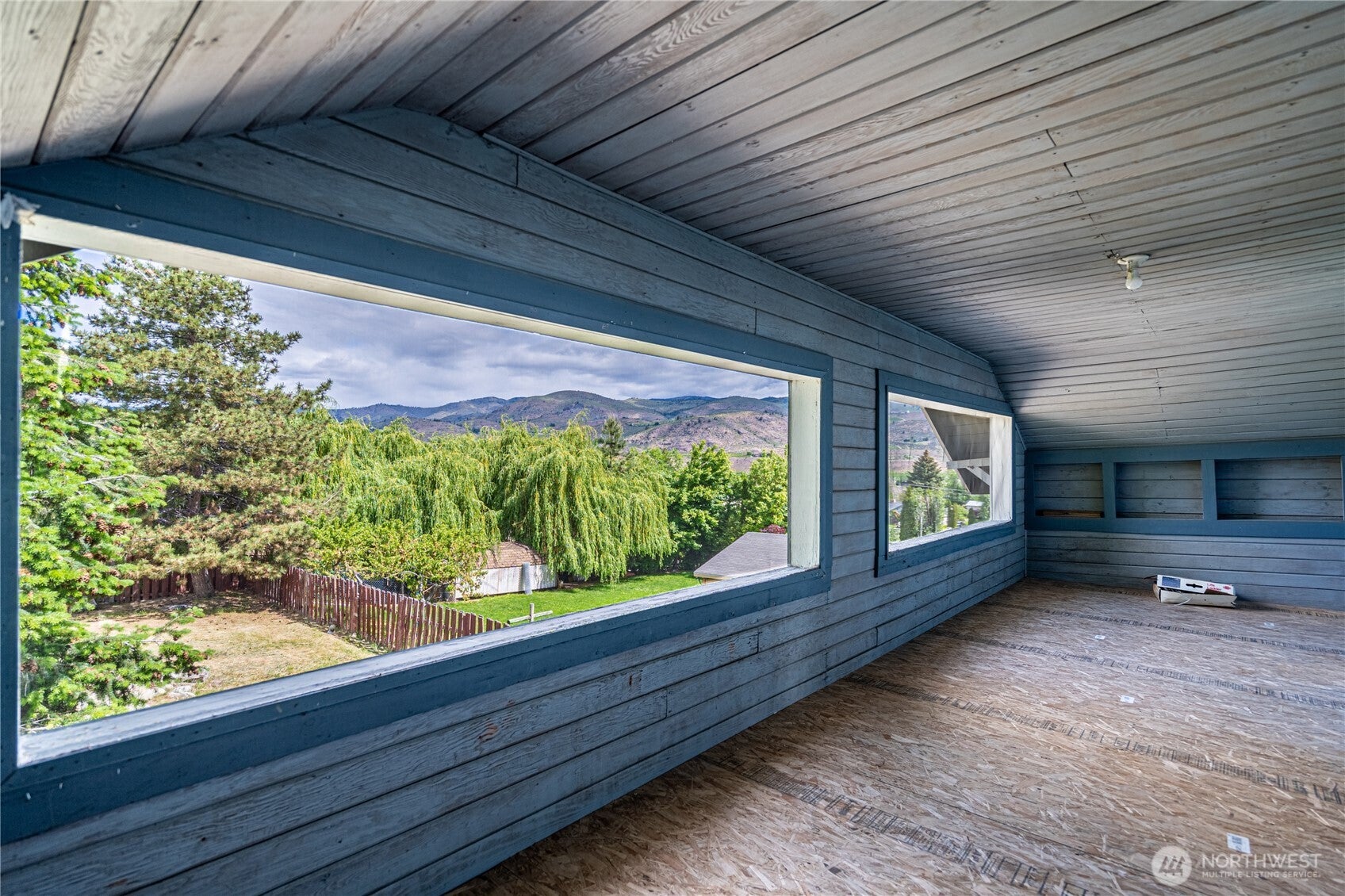 Manson, Washington, 98831, United States, 4 Bedrooms Bedrooms, ,1 BathroomBathrooms,Residential,For Sale,1821067