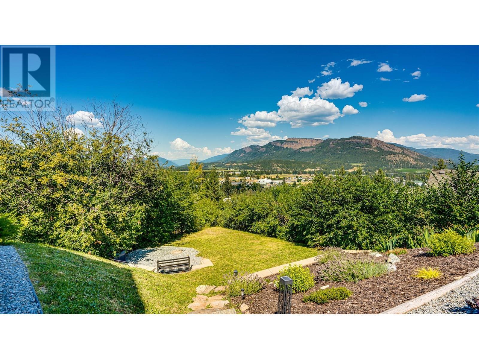 ENDERBY, British Columbia, V4Y 4B8, CA, 4 Bedrooms Bedrooms, ,3 BathroomsBathrooms,Residential,For Sale,1906459