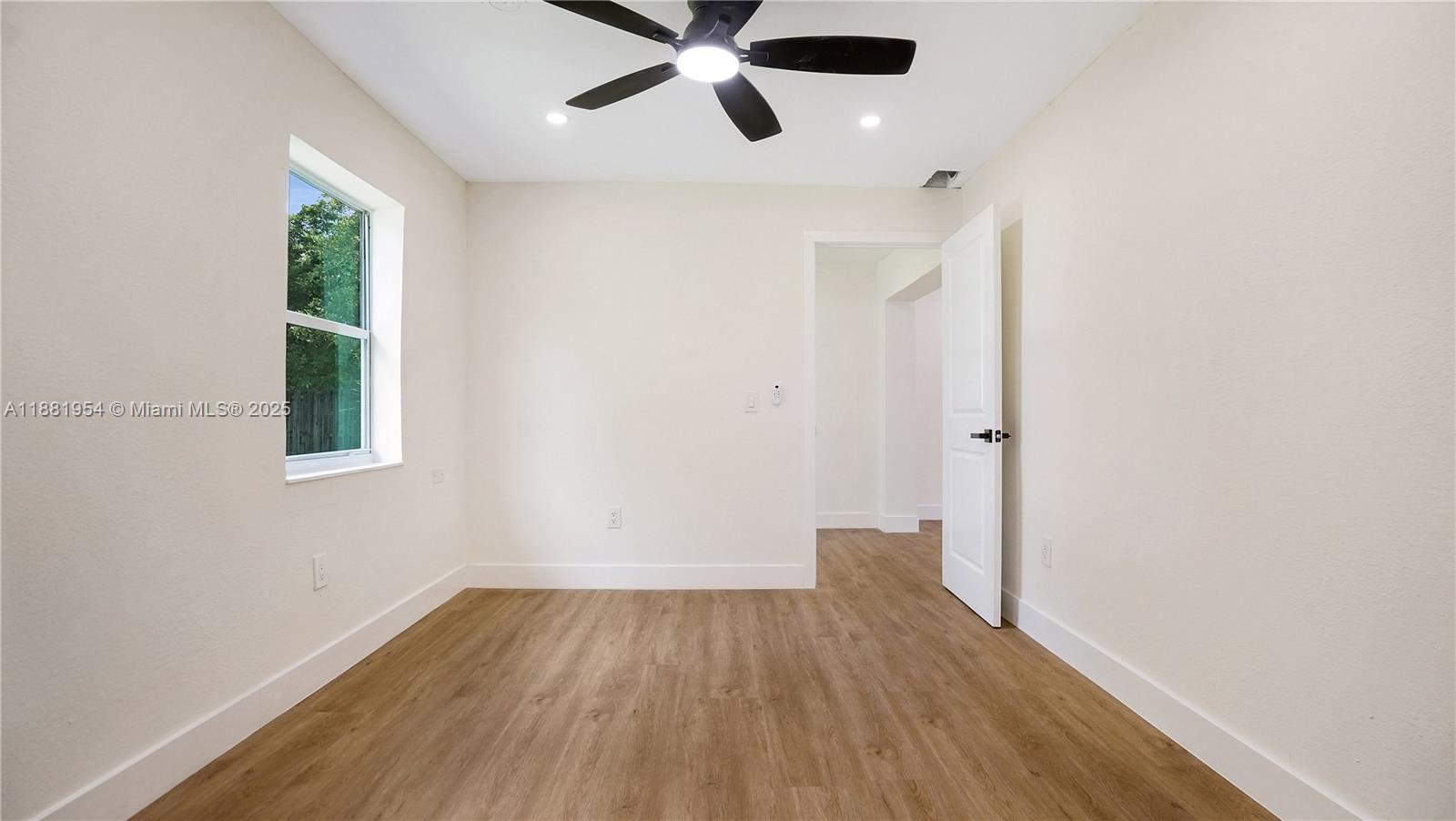 Sunrise, Florida, 33322, United States, 3 Bedrooms Bedrooms, ,2 BathroomsBathrooms,Residential,For Sale,1950754