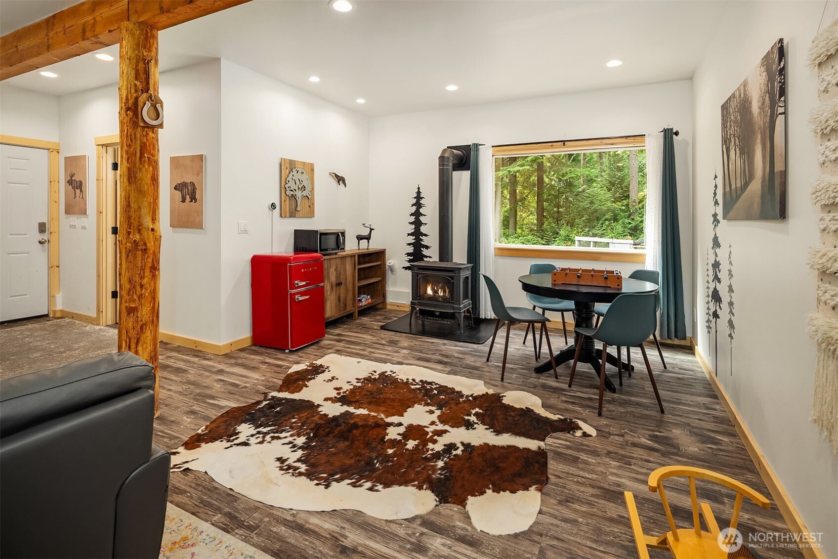 Clinton, Washington, 98236, United States, 3 Bedrooms Bedrooms, ,2 BathroomsBathrooms,Residential,For Sale,1949676