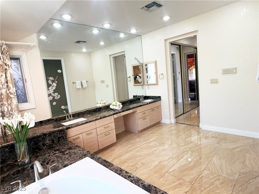 Las Vegas, Nevada, 89113, United States, 4 Bedrooms Bedrooms, ,3 BathroomsBathrooms,Residential,For Sale,1979003