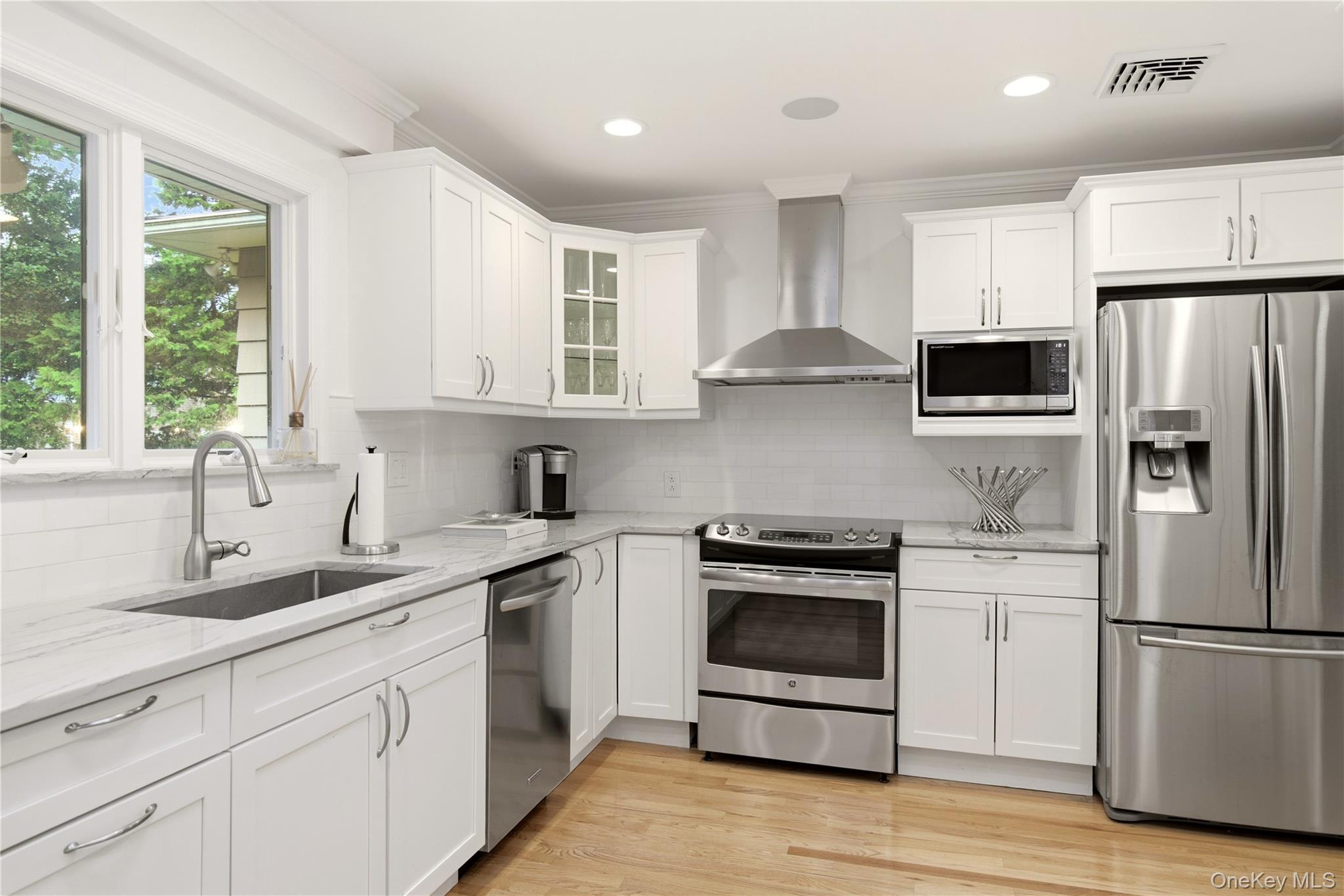  29 Sycamore Drive, Roslyn, NY, 11576 - 物件實景