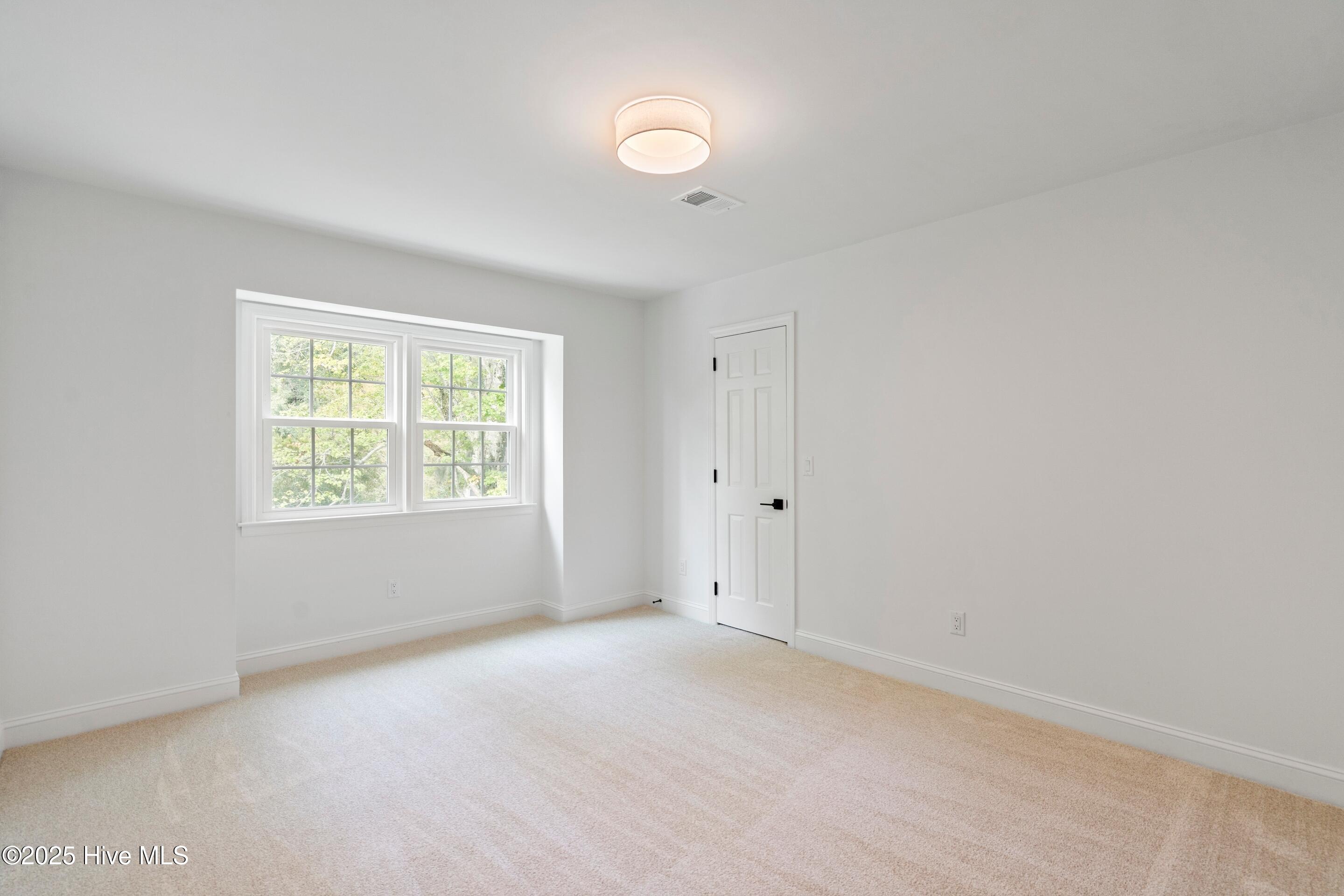 Wilmington, North Carolina, 28412, United States, 4 Bedrooms Bedrooms, ,3 BathroomsBathrooms,Residential,For Sale,1970175