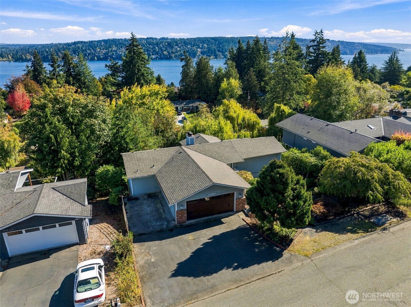 36th Ave, Lake Forest Park, WA 98155