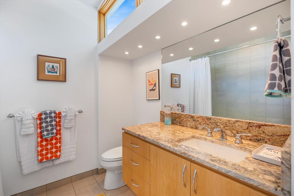 Sarasota, Florida, 34239, United States, 4 Bedrooms Bedrooms, ,5 BathroomsBathrooms,Residential,For Sale,1988202