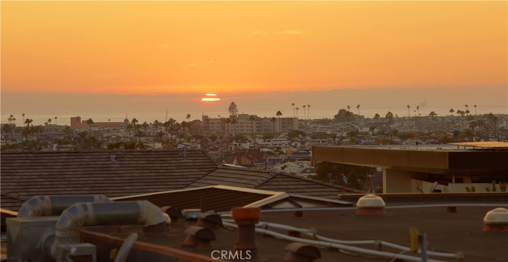 Corona del Mar, California, 92625, United States, 4 Bedrooms Bedrooms, ,5 BathroomsBathrooms,Residential,For Sale,1992054