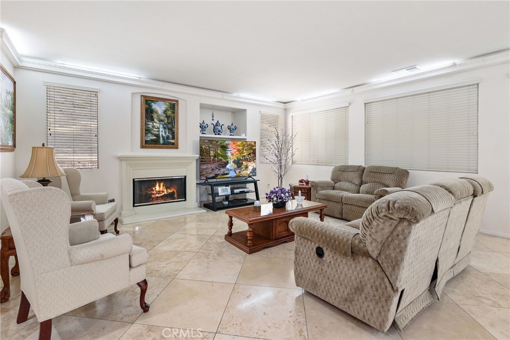 Riverside, California, 92503, United States, 5 Bedrooms Bedrooms, ,4 BathroomsBathrooms,Residential,For Sale,1849957
