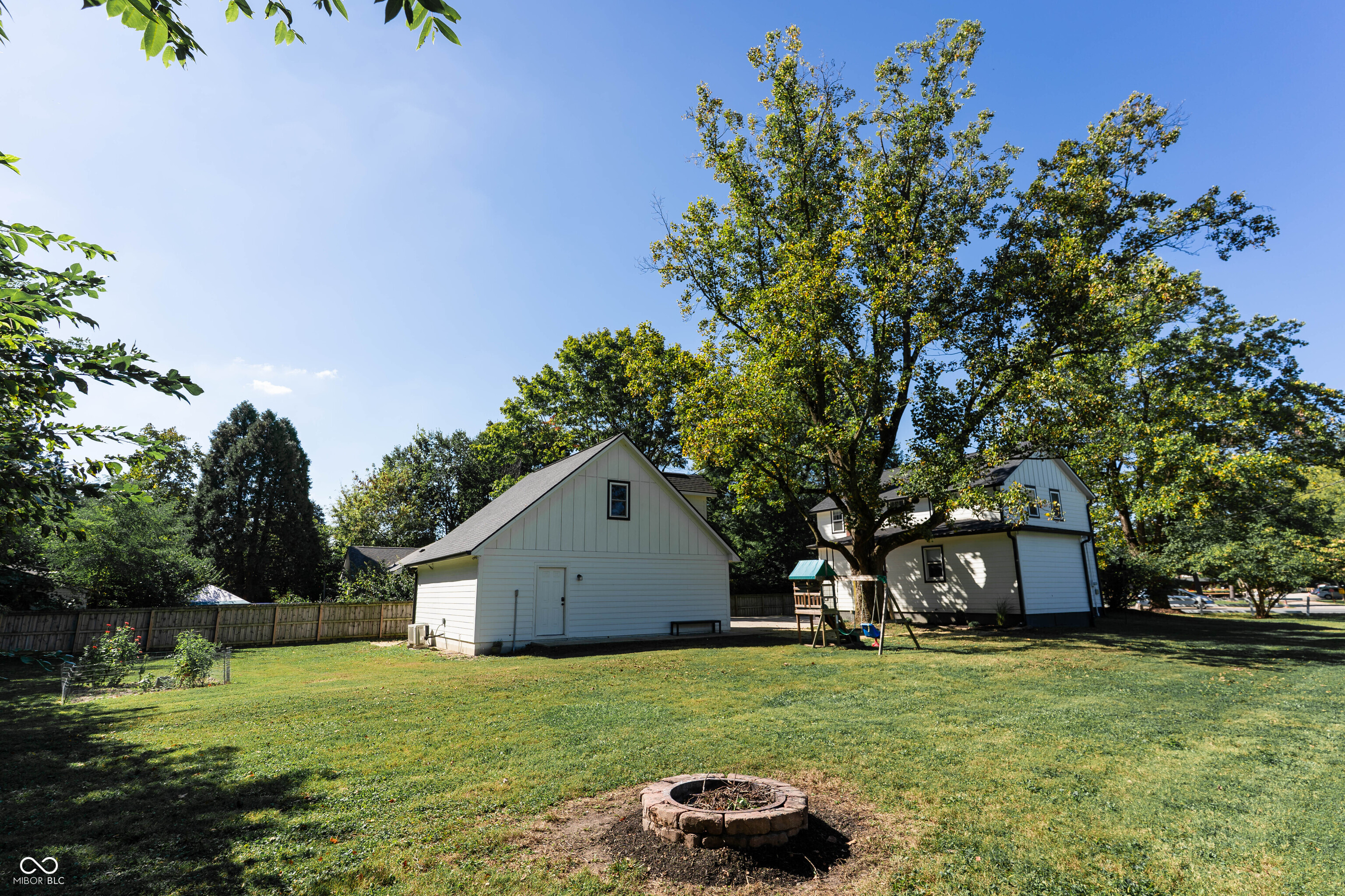 Indianapolis, Indiana, 46268, United States, 4 Bedrooms Bedrooms, ,2 BathroomsBathrooms,Residential,For Sale,1981741