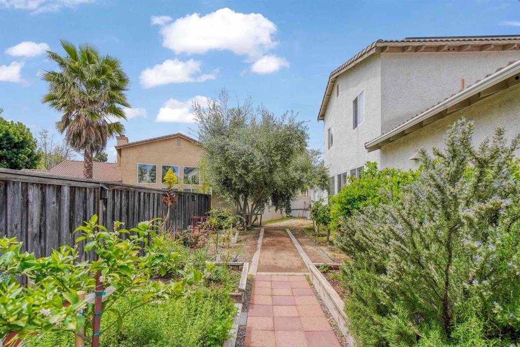 Temecula, California, 92592, United States, 5 Bedrooms Bedrooms, ,3 BathroomsBathrooms,Residential,For Sale,1987577