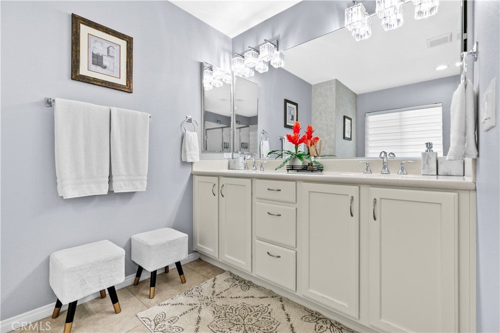 Indio, California, 92203, United States, 5 Bedrooms Bedrooms, ,3 BathroomsBathrooms,Residential,For Sale,1989302