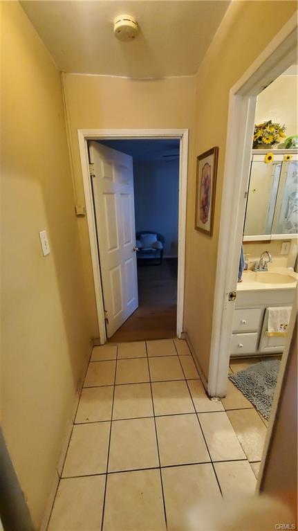 Los Angeles, California, 90001, United States, 2 Bedrooms Bedrooms, ,1 BathroomBathrooms,Residential,For Sale,1943233