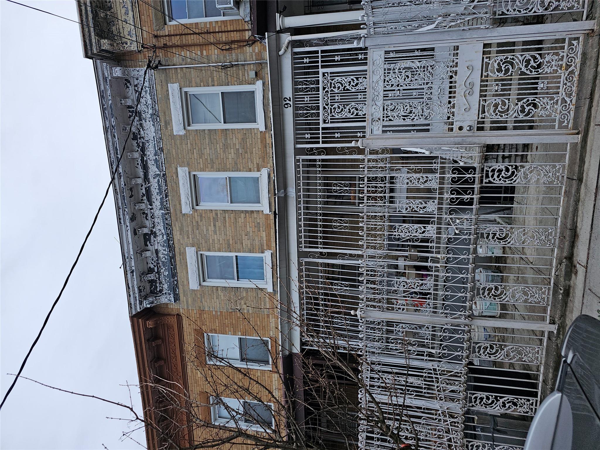 Brooklyn, New York, 11208, United States, 6 Bedrooms Bedrooms, ,2 BathroomsBathrooms,Residential,For Sale,1784482