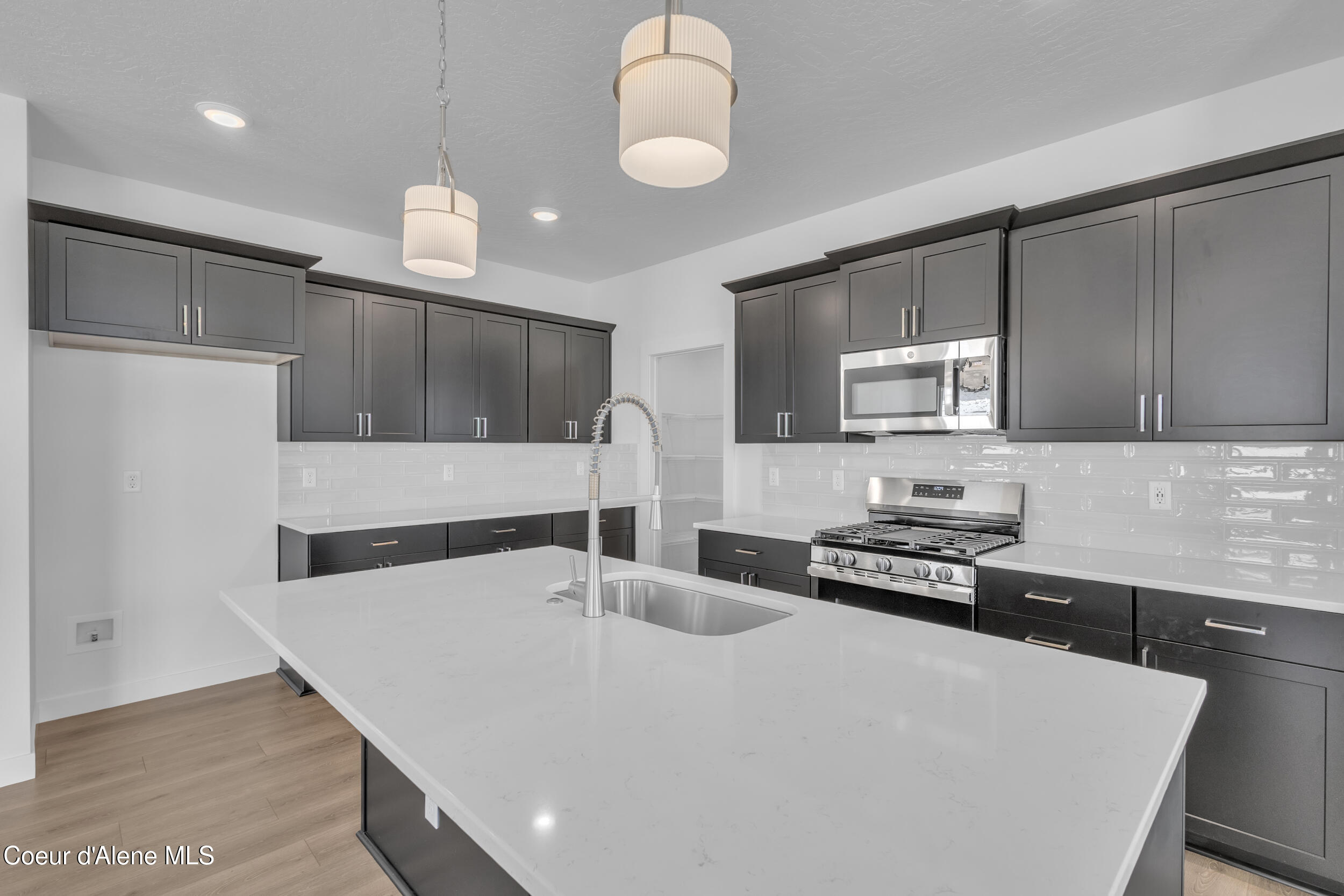 Coeur d'Alene, Idaho, 83815, United States, 3 Bedrooms Bedrooms, ,2 BathroomsBathrooms,Residential,For Sale,1999296