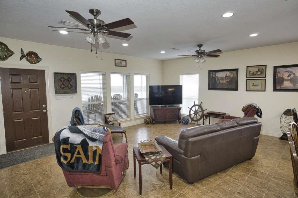 Brazoria, Texas, 77422, United States, 4 Bedrooms Bedrooms, ,3 BathroomsBathrooms,Residential,For Sale,1935189