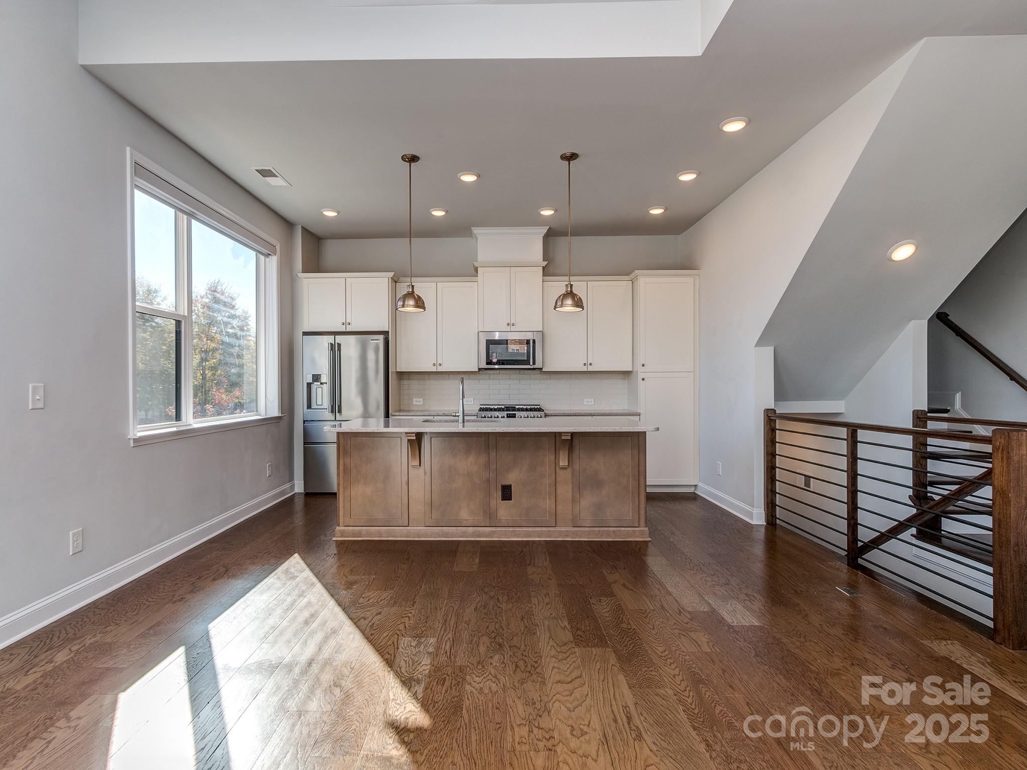 Charlotte, North Carolina, 28277, United States, 4 Bedrooms Bedrooms, ,4 BathroomsBathrooms,Residential,For Sale,1989428