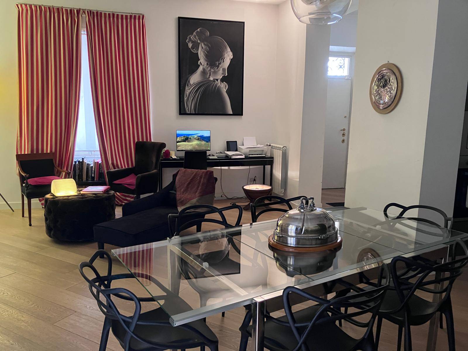 Roma, Roma, 00100, IT, 2 Bedrooms Bedrooms, ,2 BathroomsBathrooms,Residential,For Sale,1805392