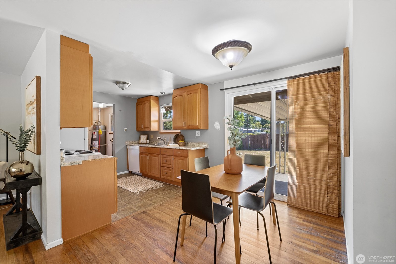 Seatac, Washington, 98188, United States, 3 Bedrooms Bedrooms, ,2 BathroomsBathrooms,Residential,For Sale,1905826
