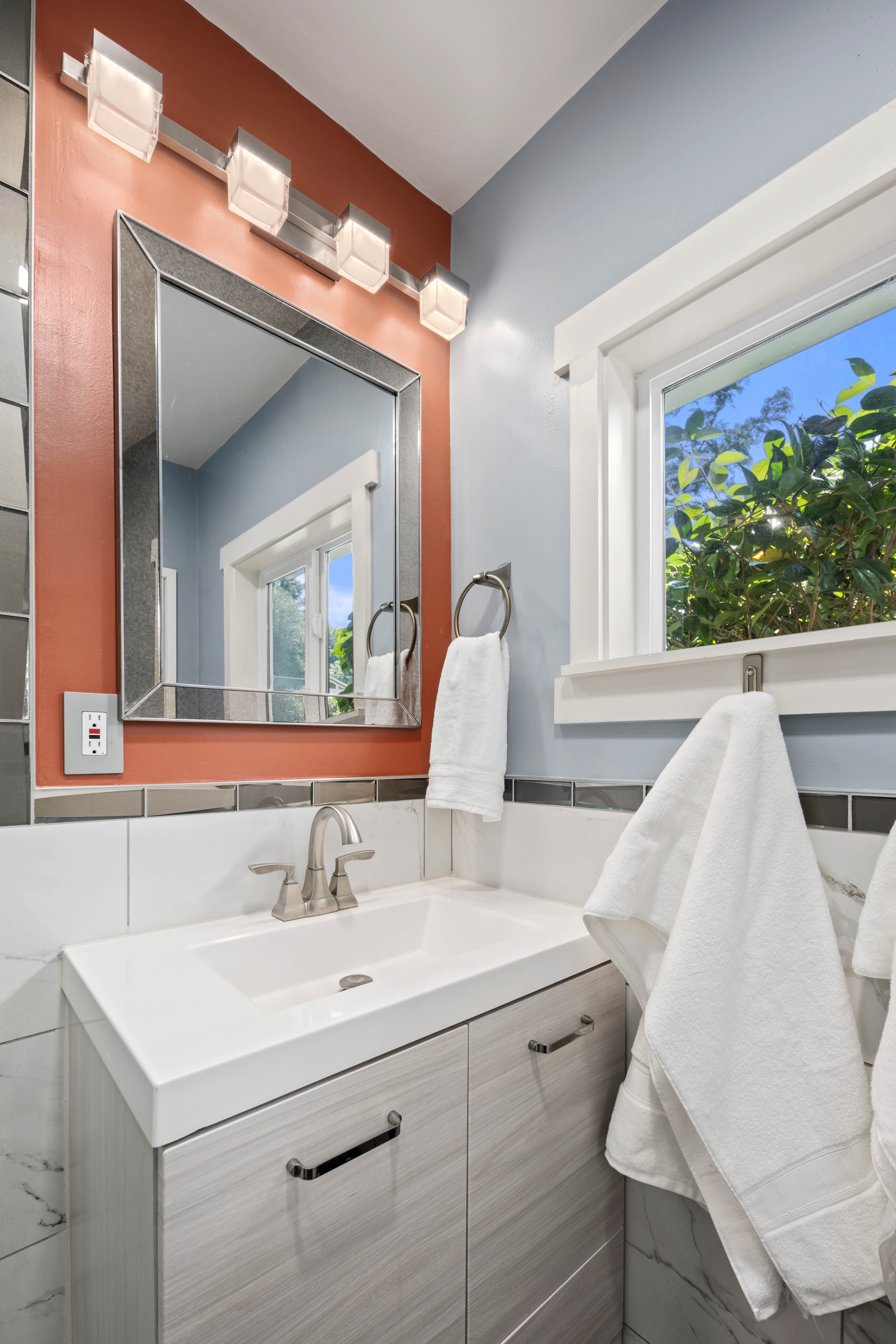  732 S. Summit Ave, Bremerton, WA 98312 - 物件實景
