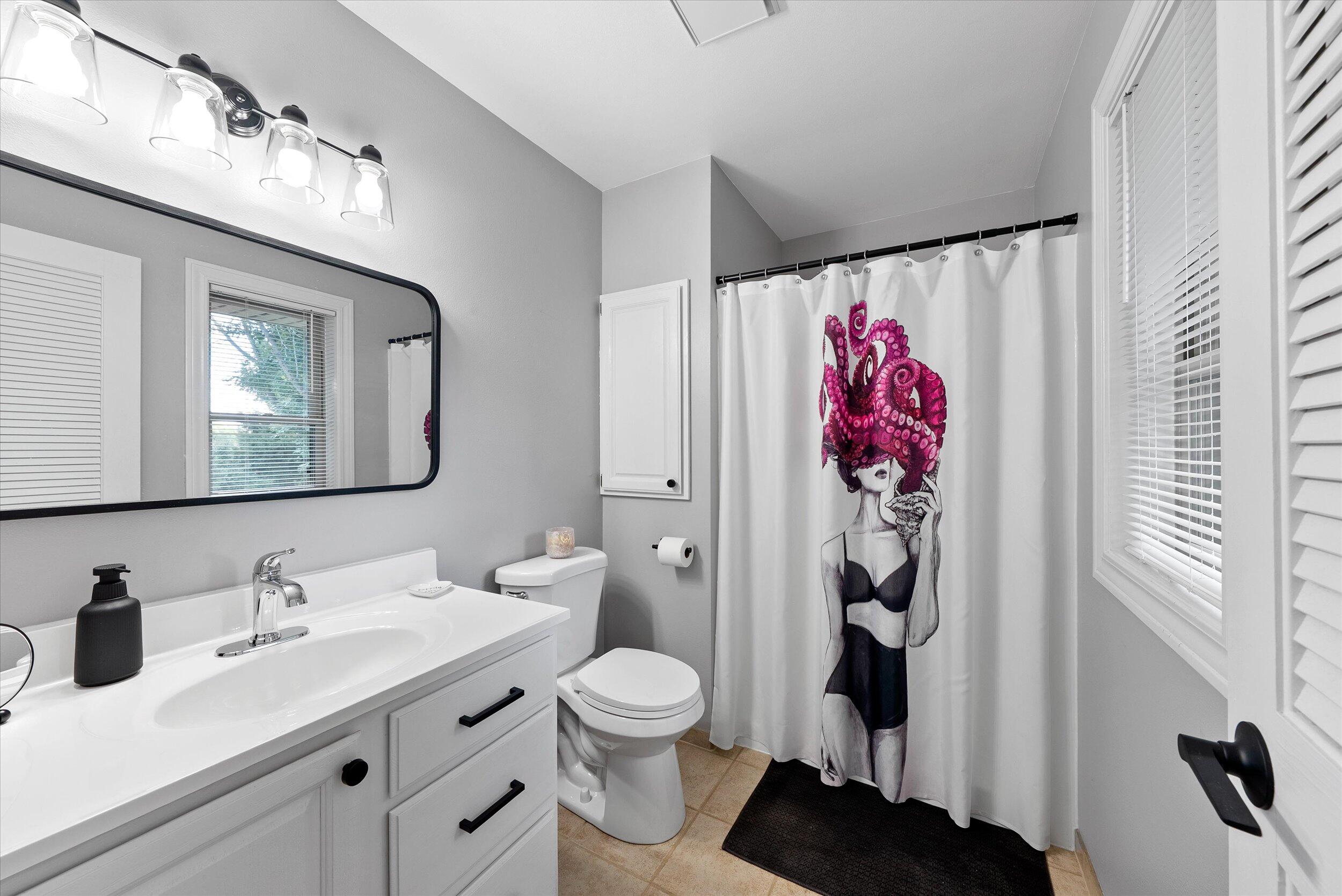 Grafton, Wisconsin, 53024, United States, 3 Bedrooms Bedrooms, ,2 BathroomsBathrooms,Residential,For Sale,1938836