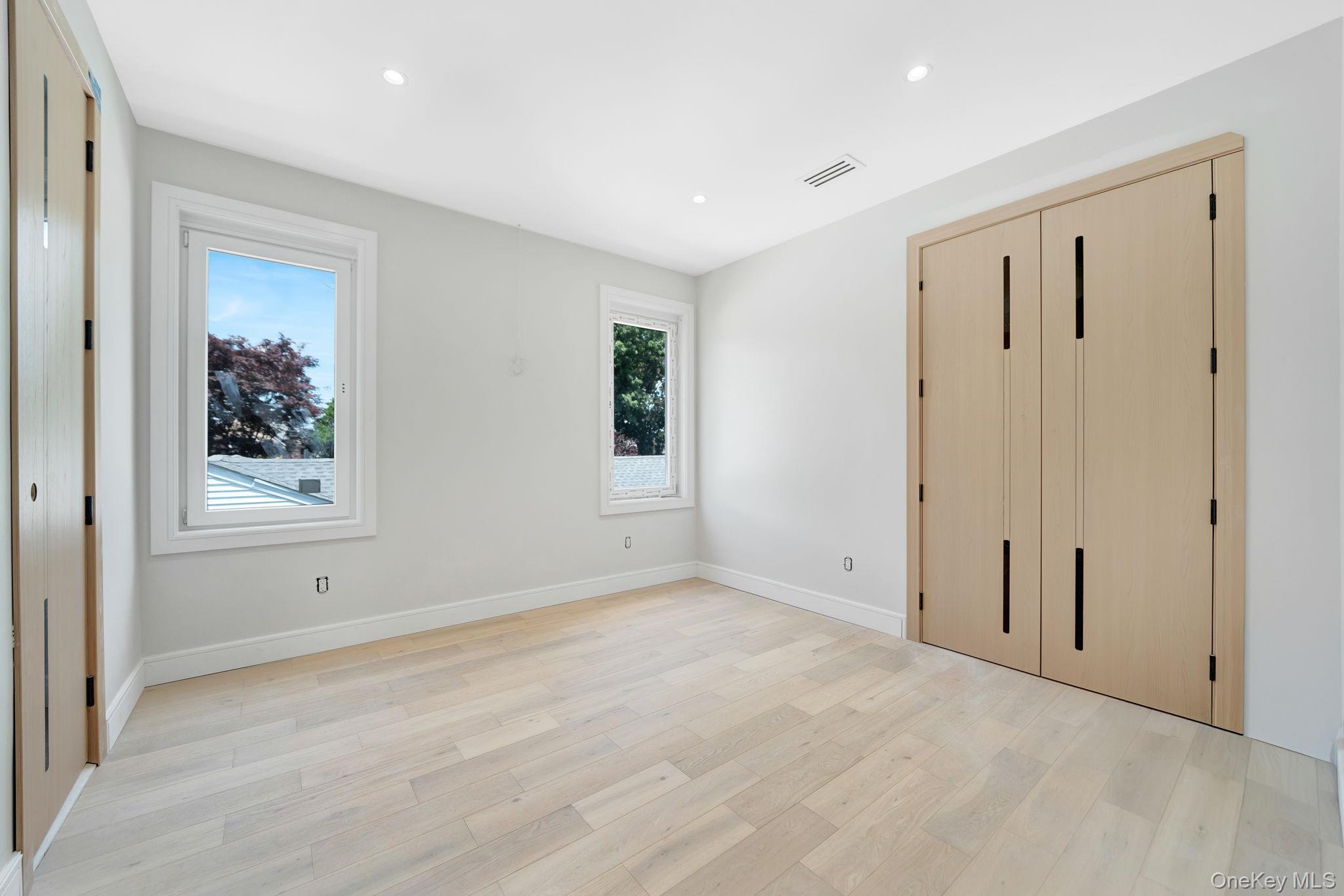  748 Carman Avenue, Westbury, NY, 11590 - 物件實景