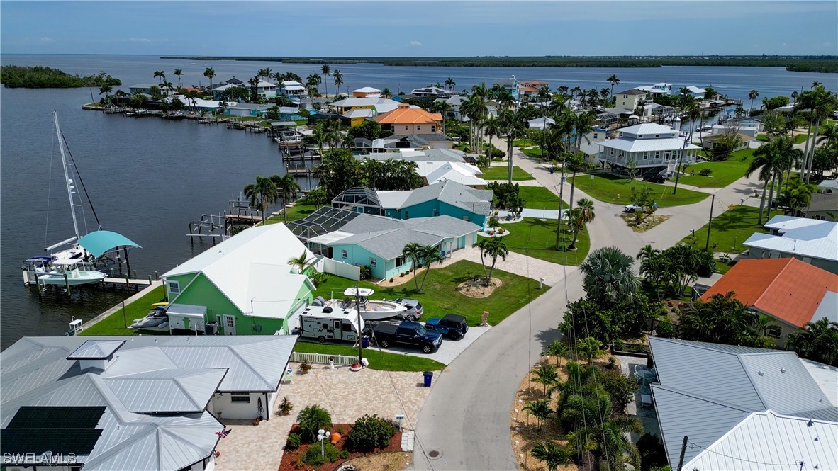 Matlacha, Florida, 33993, United States, 2 Bedrooms Bedrooms, ,2 BathroomsBathrooms,Residential,For Sale,1980106