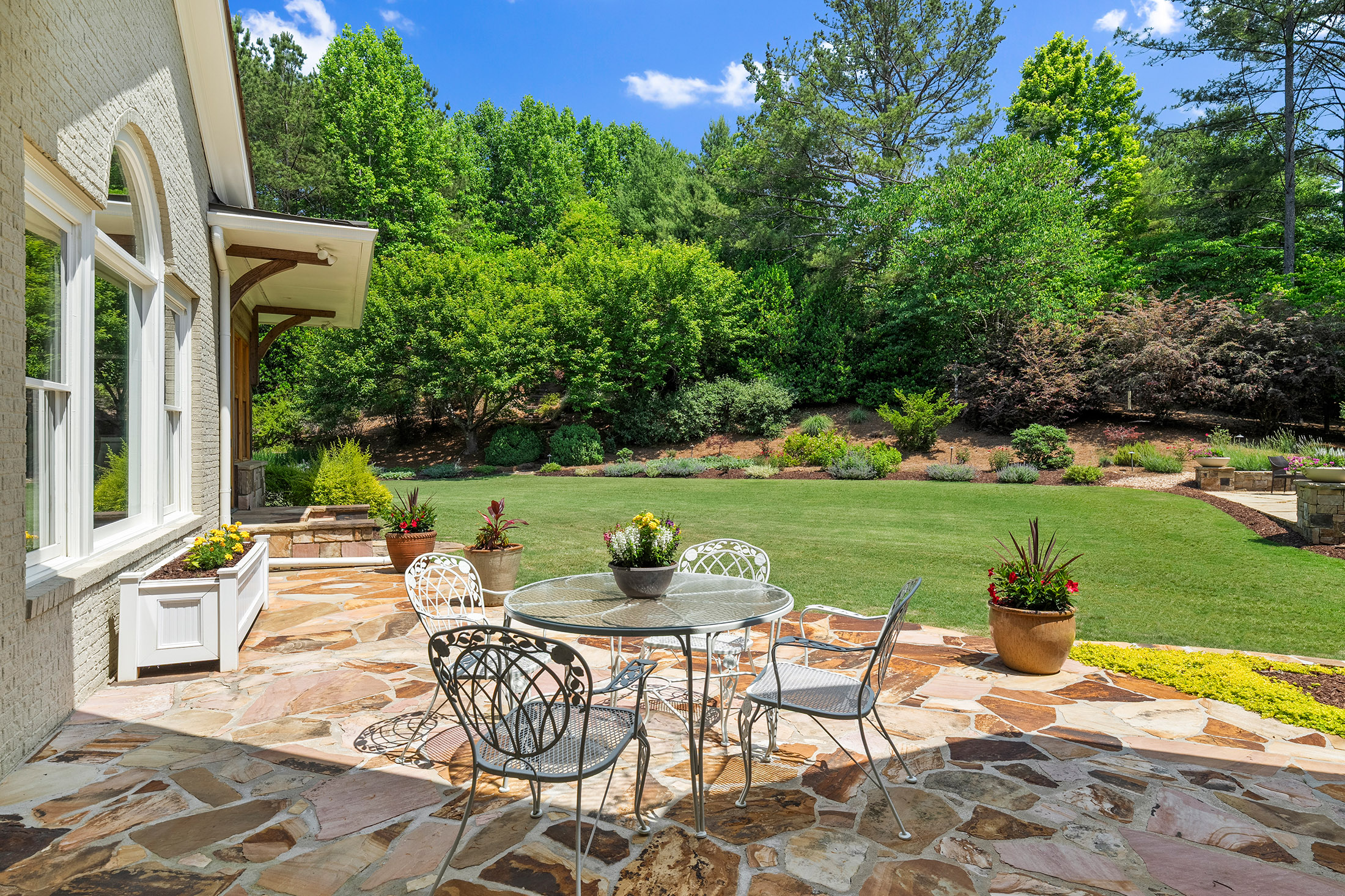  Estate-style Living in One of Milton