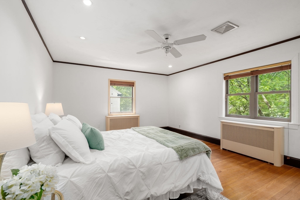 Newton, Massachusetts, 02468, United States, 4 Bedrooms Bedrooms, ,4 BathroomsBathrooms,Residential,For Sale,1942109