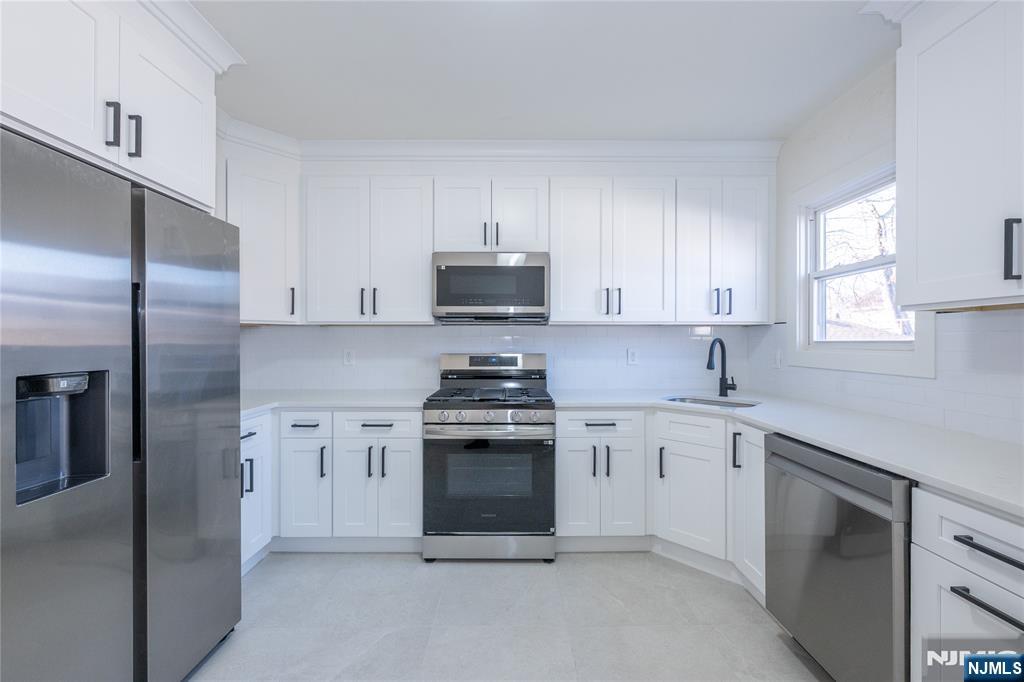 Clifton, New Jersey, 07011, United States, 4 Bedrooms Bedrooms, ,2 BathroomsBathrooms,Residential,For Sale,2003263