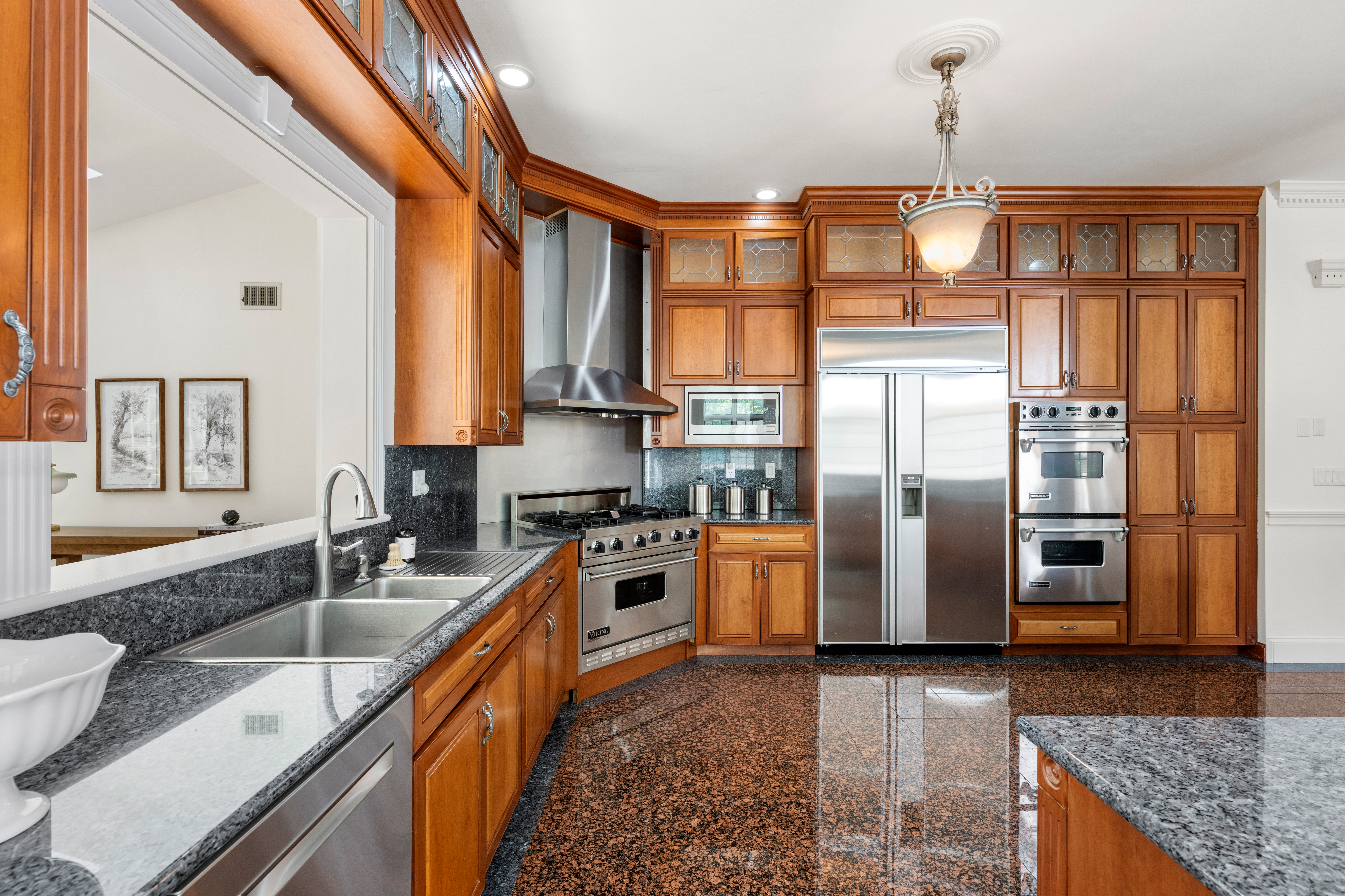  15 Brown, Weston, MA, 02493 - 物件實景