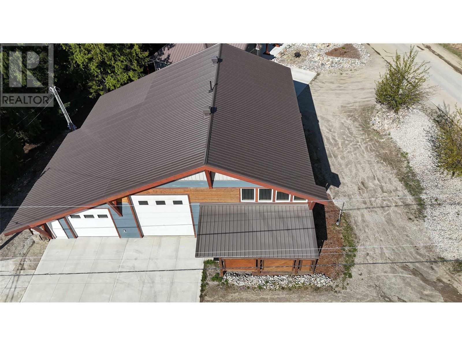 REVELSTOKE, British Columbia, V0E 2S0, CA, 4 Bedrooms Bedrooms, ,3 BathroomsBathrooms,Residential,For Sale,1838375