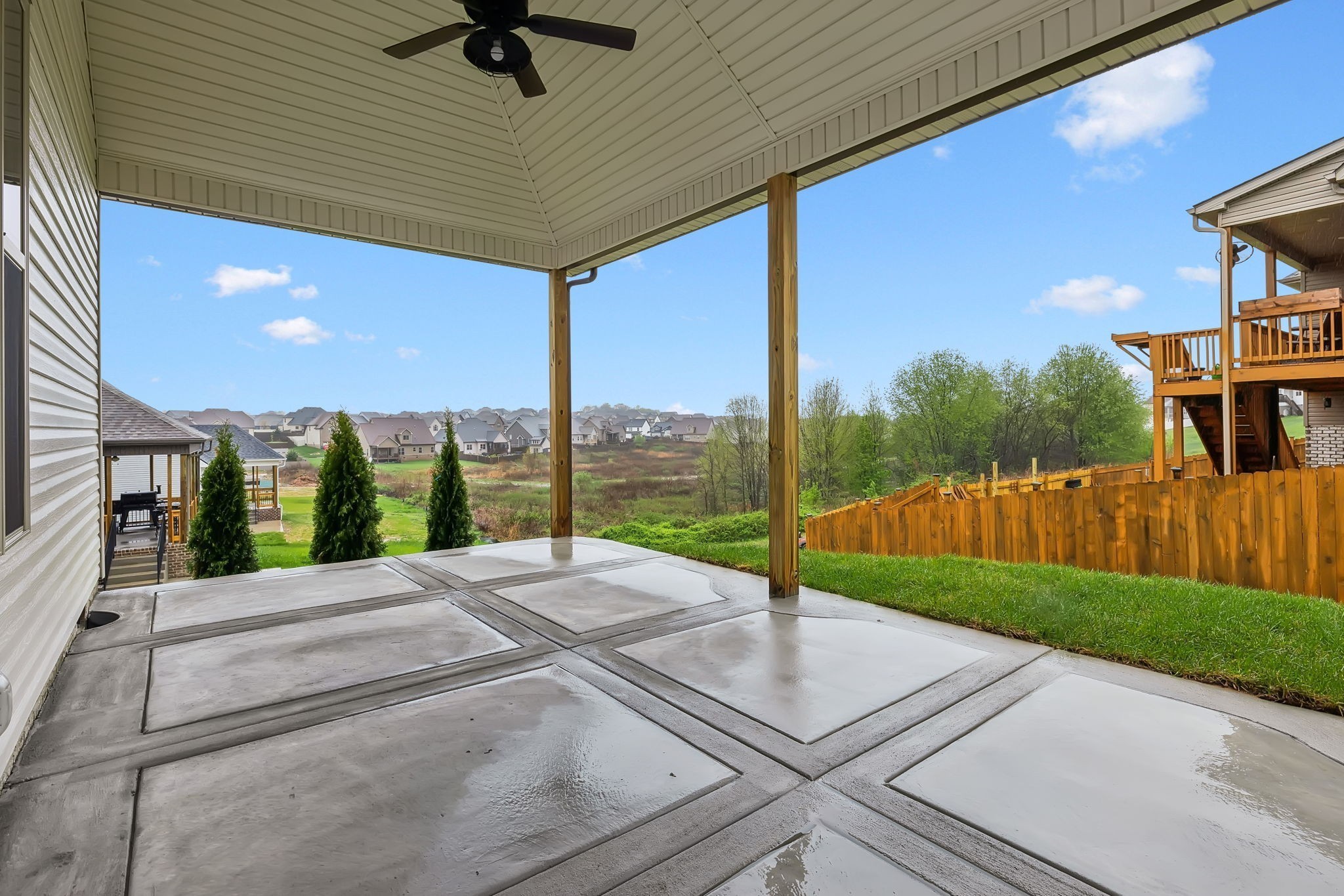 Clarksville, Tennessee, 37043, United States, 4 Bedrooms Bedrooms, ,4 BathroomsBathrooms,Residential,For Sale,2005810