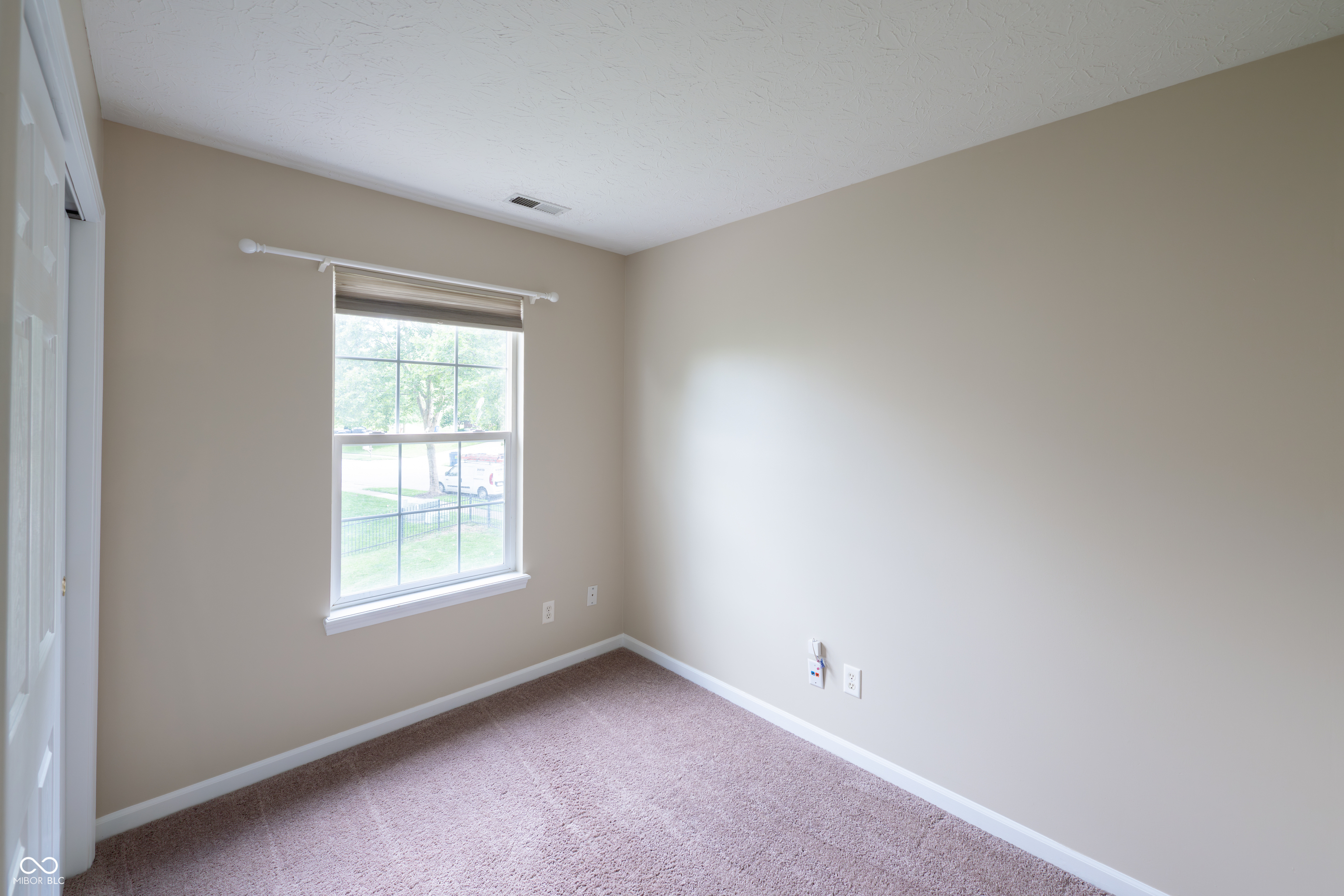 Carmel, Indiana, 46033, United States, 4 Bedrooms Bedrooms, ,4 BathroomsBathrooms,Residential,For Sale,1975371