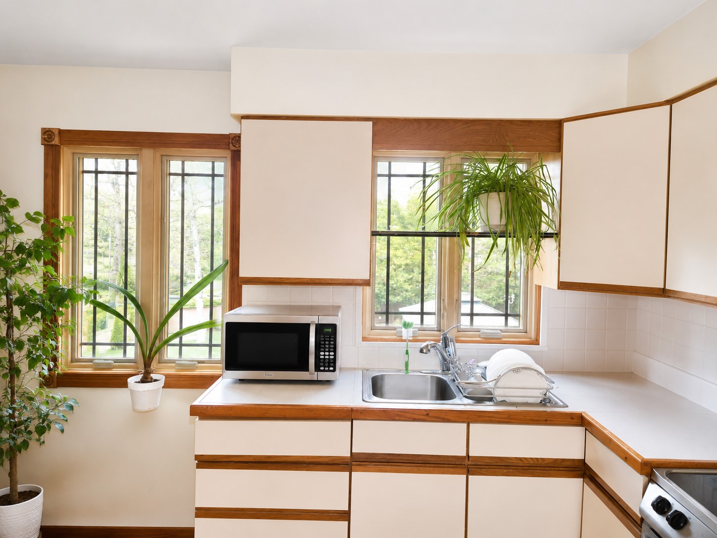 Middle Island, New York, 11953, United States, 4 Bedrooms Bedrooms, ,4 BathroomsBathrooms,Residential,For Sale,2049194