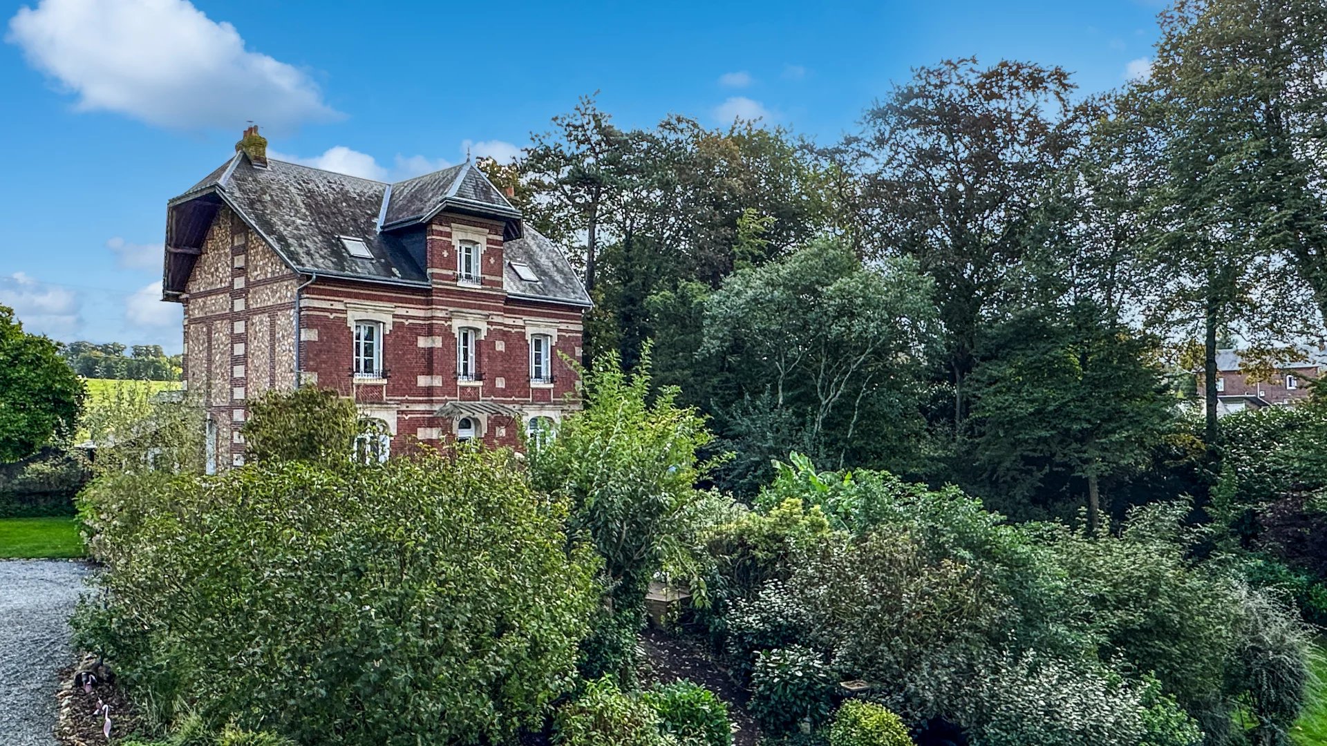 Lillebonne, Normandy, 76170, FR, 11 Bedrooms Bedrooms, ,3 BathroomsBathrooms,Residential,For Sale,1665758