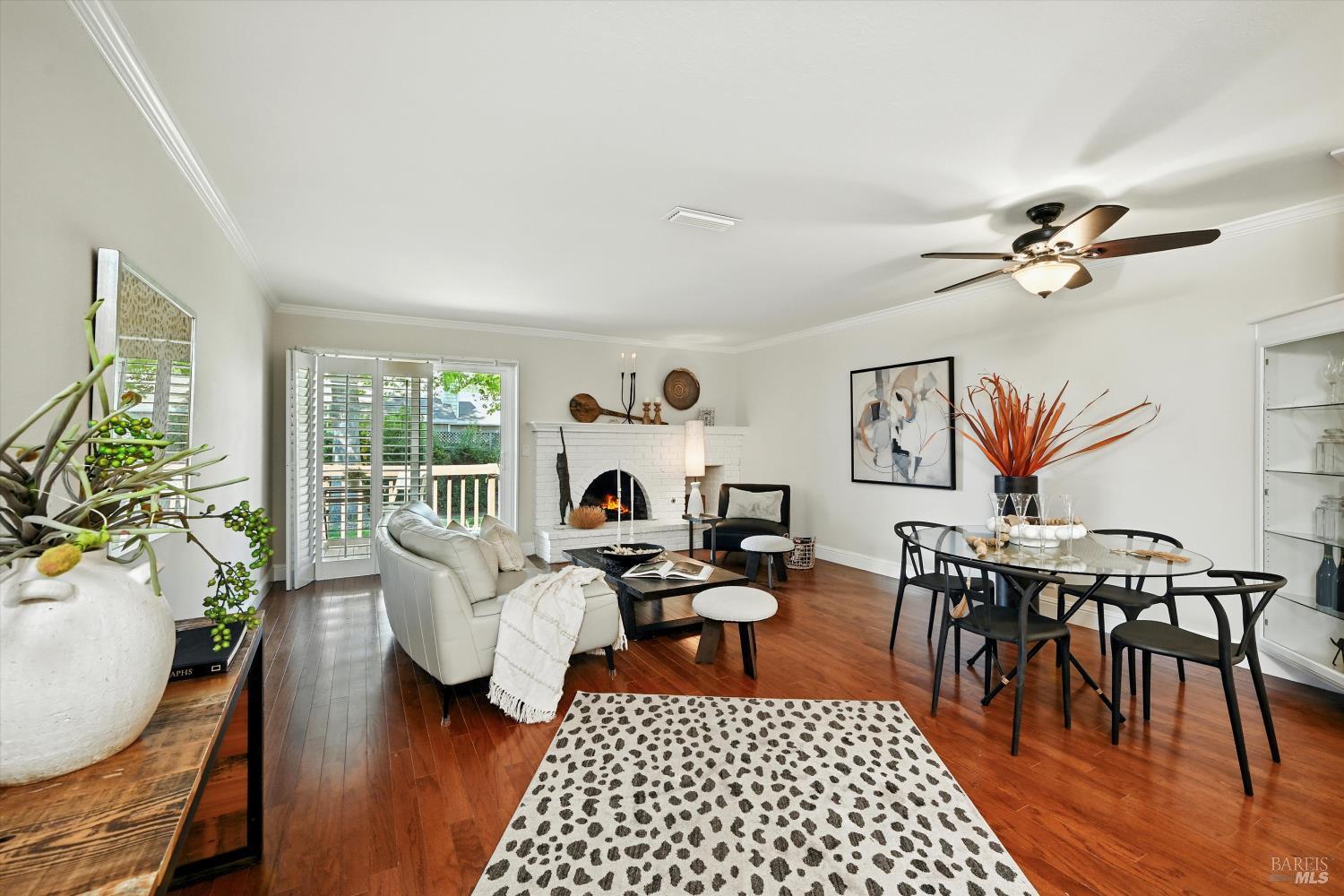 Yountville, California, 94599, United States, 2 Bedrooms Bedrooms, ,2 BathroomsBathrooms,Residential,For Sale,1941662