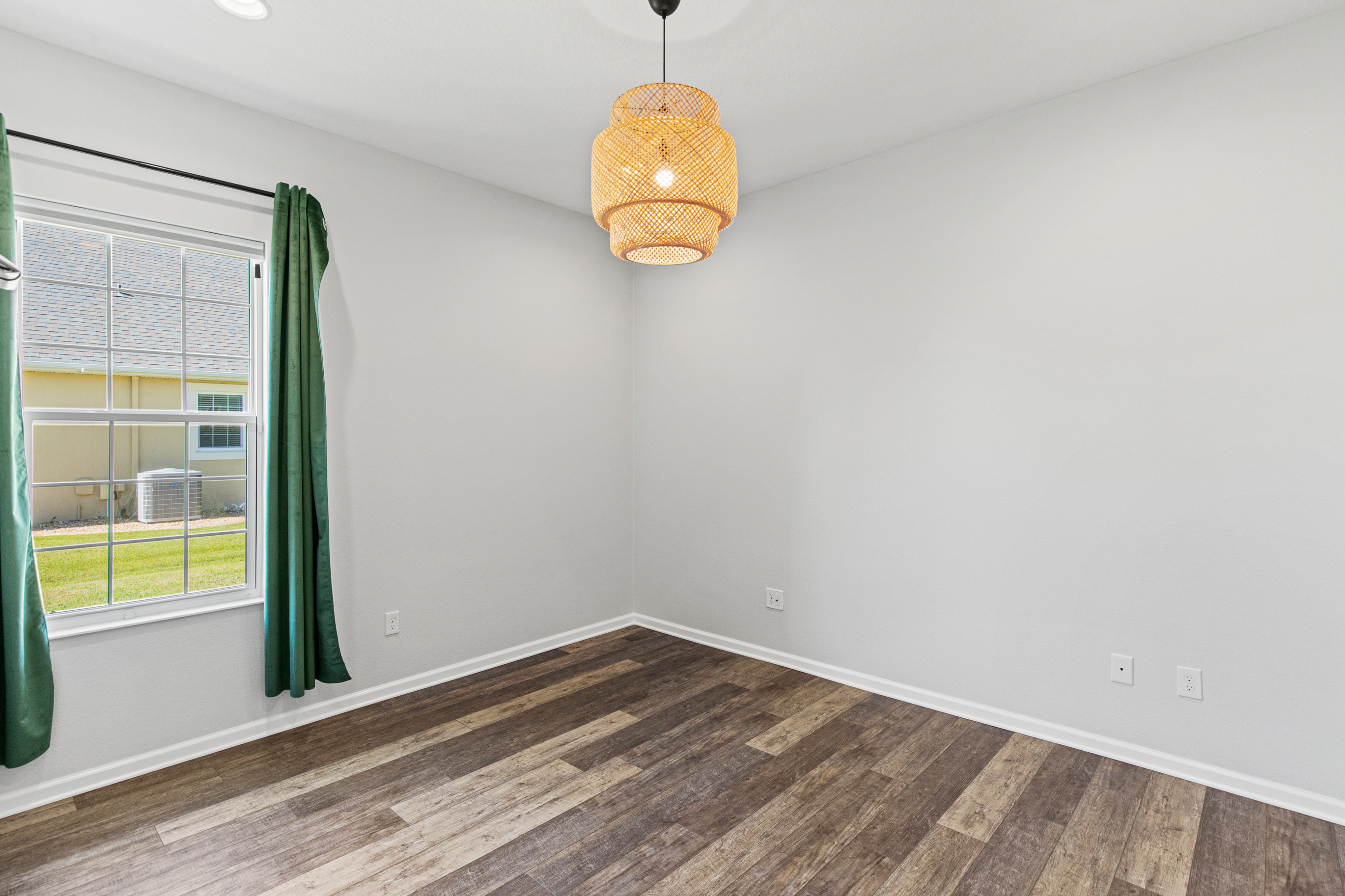 Oxford, Florida, 34484, United States, 3 Bedrooms Bedrooms, ,2 BathroomsBathrooms,Residential,For Sale,1989901