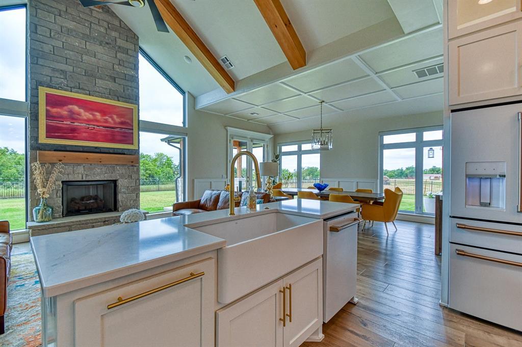 Amber, Oklahoma, 73004, United States, 6 Bedrooms Bedrooms, ,4 BathroomsBathrooms,Residential,For Sale,1984407