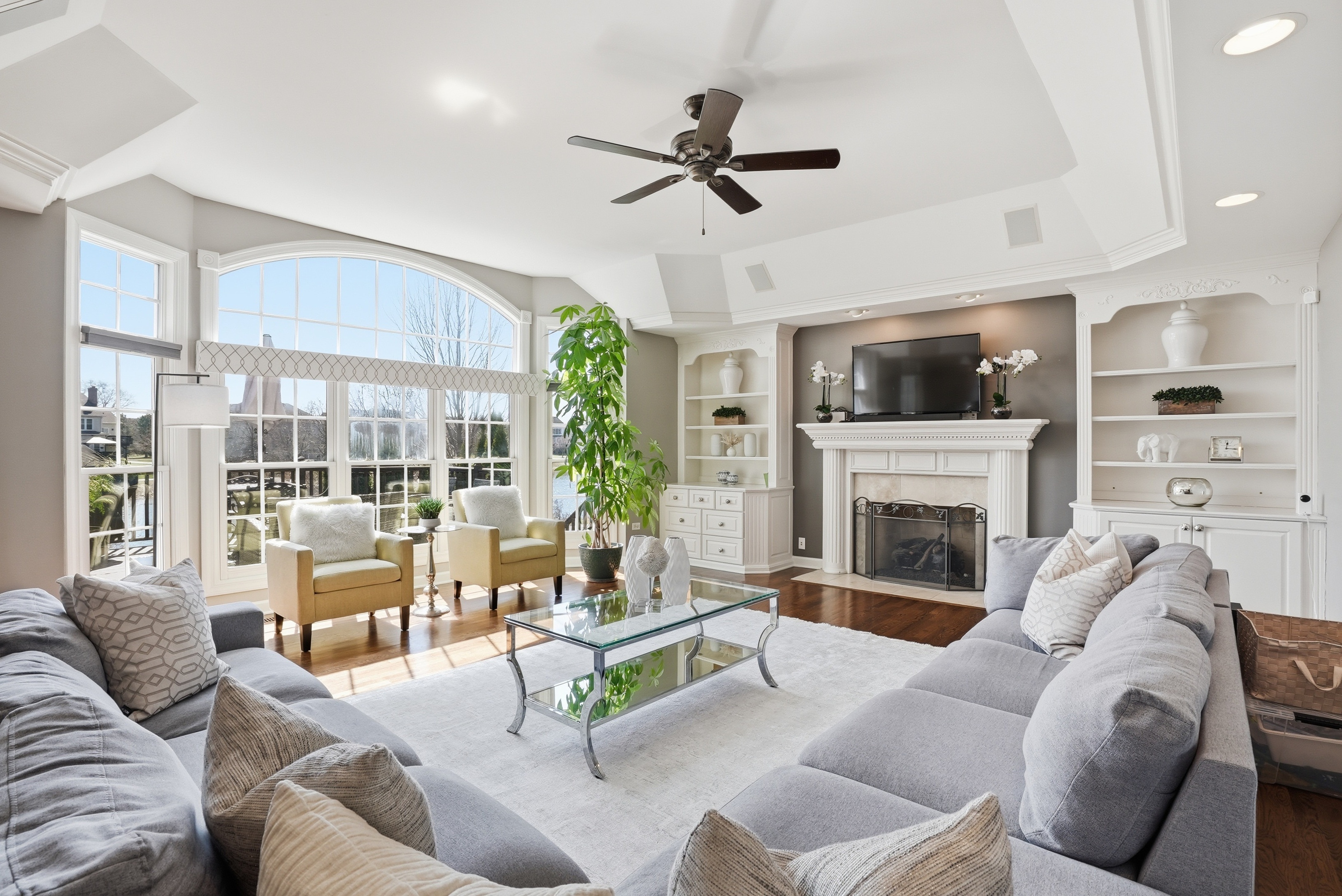  The Crown Jewel of Tall Grass: Waterfront Privacy Meets the Ultimate Layout - 物件實景