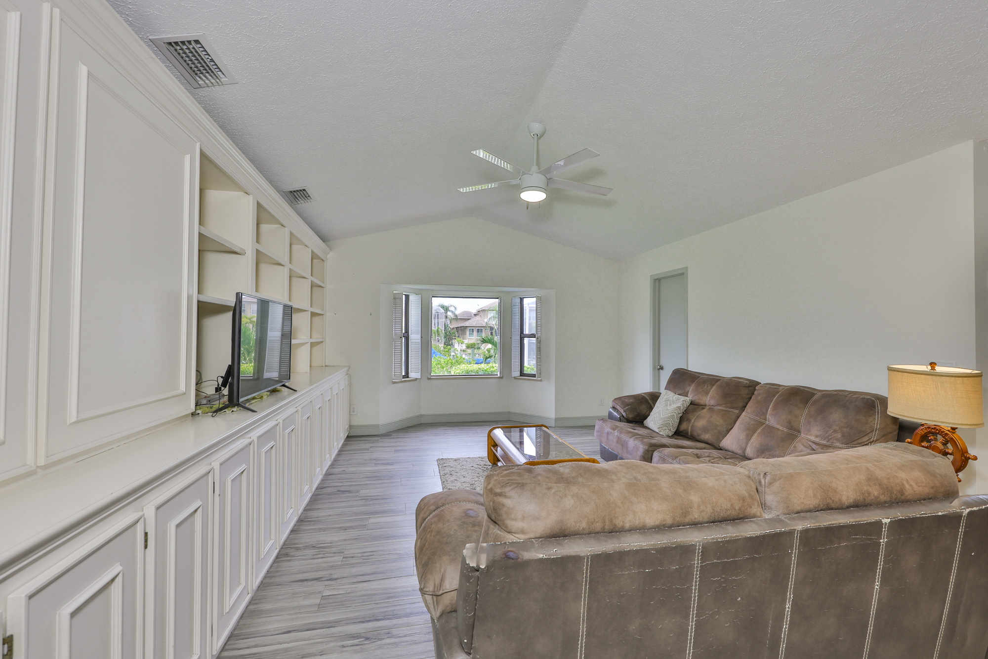 Apollo Beach, Florida, 33572, United States, 4 Bedrooms Bedrooms, ,3 BathroomsBathrooms,Residential,For Sale,1976005